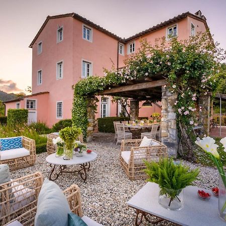 Villa Domus Francigena Lukka Zewnętrze zdjęcie