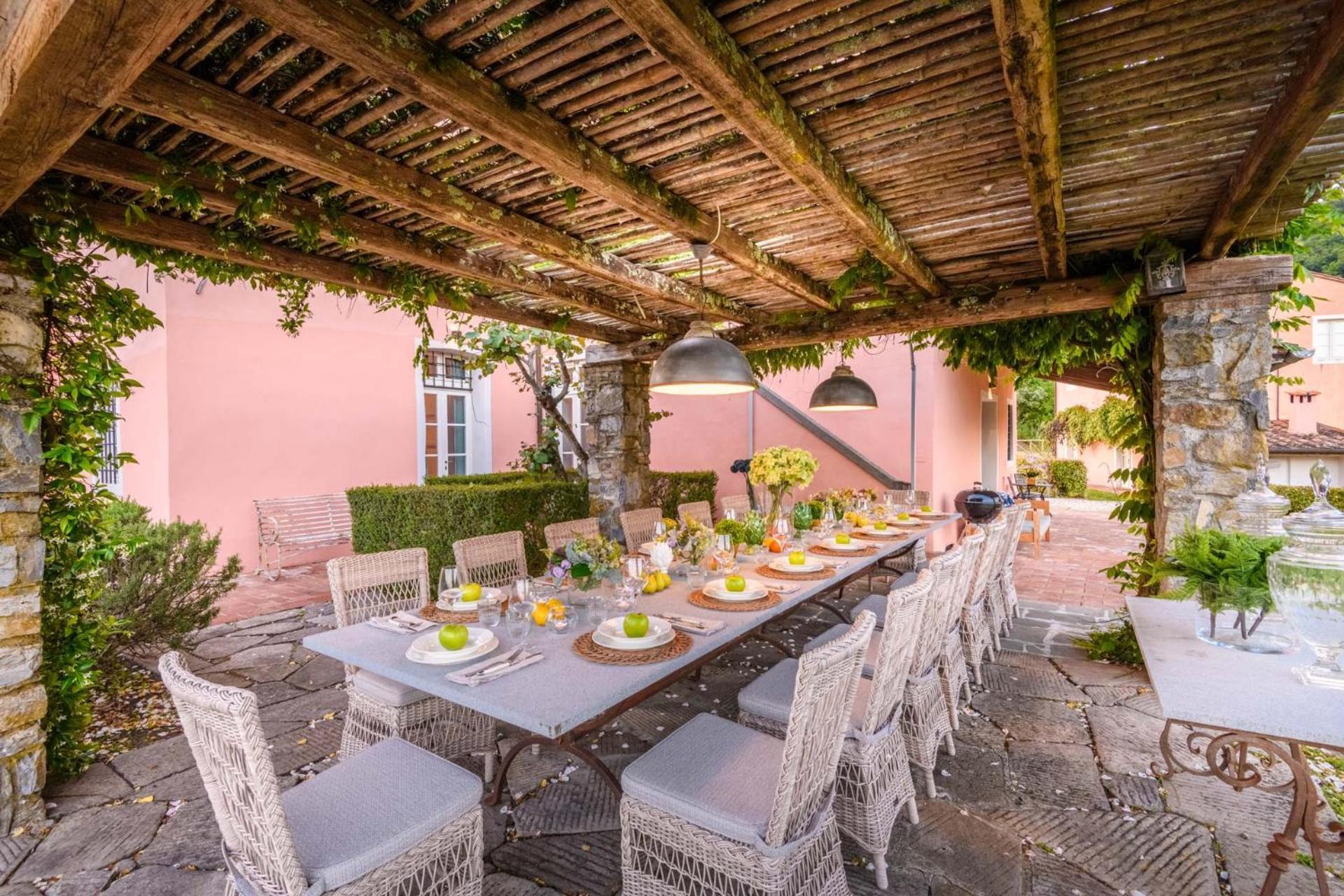Villa Domus Francigena Lukka Zewnętrze zdjęcie