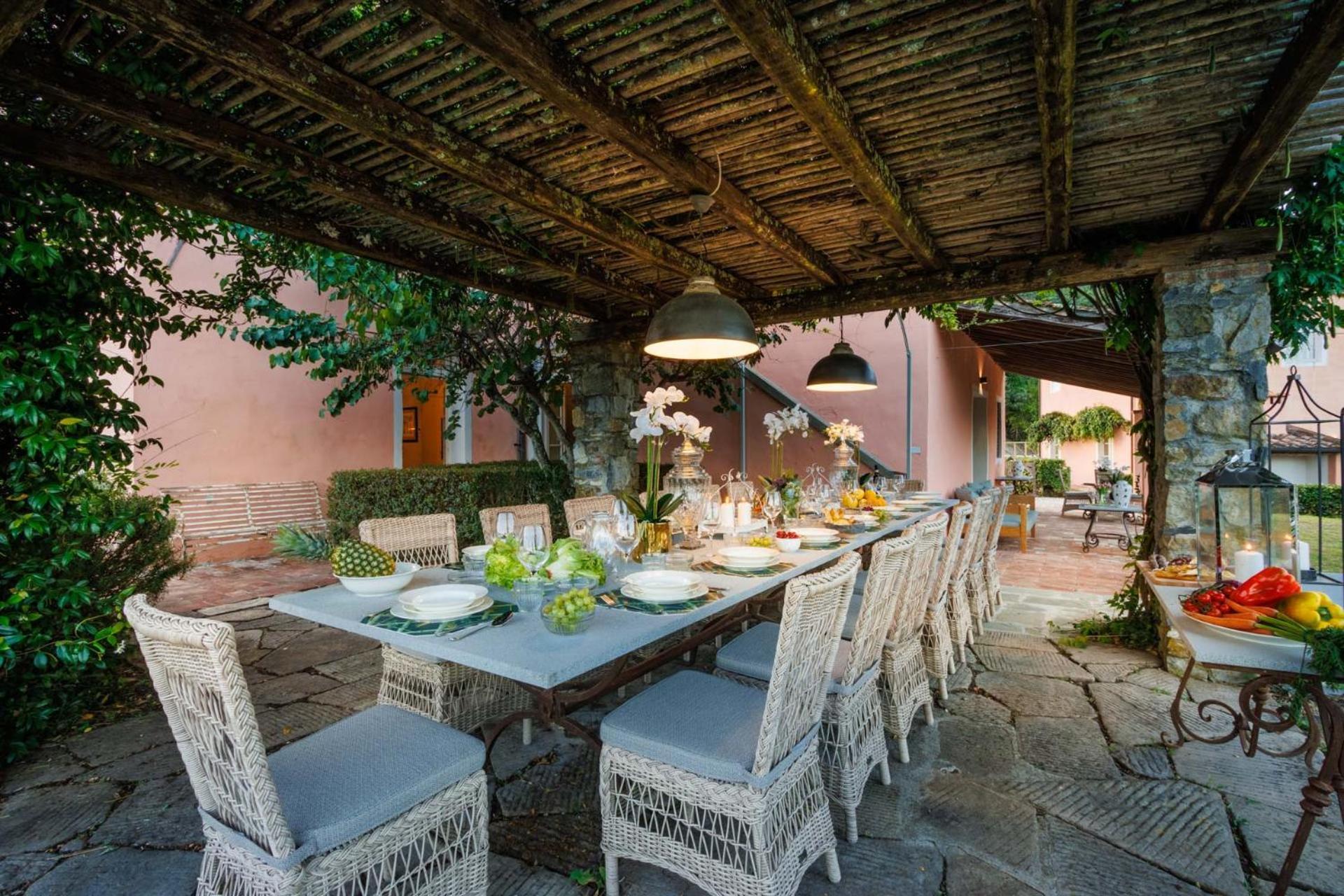 Villa Domus Francigena Lukka Zewnętrze zdjęcie