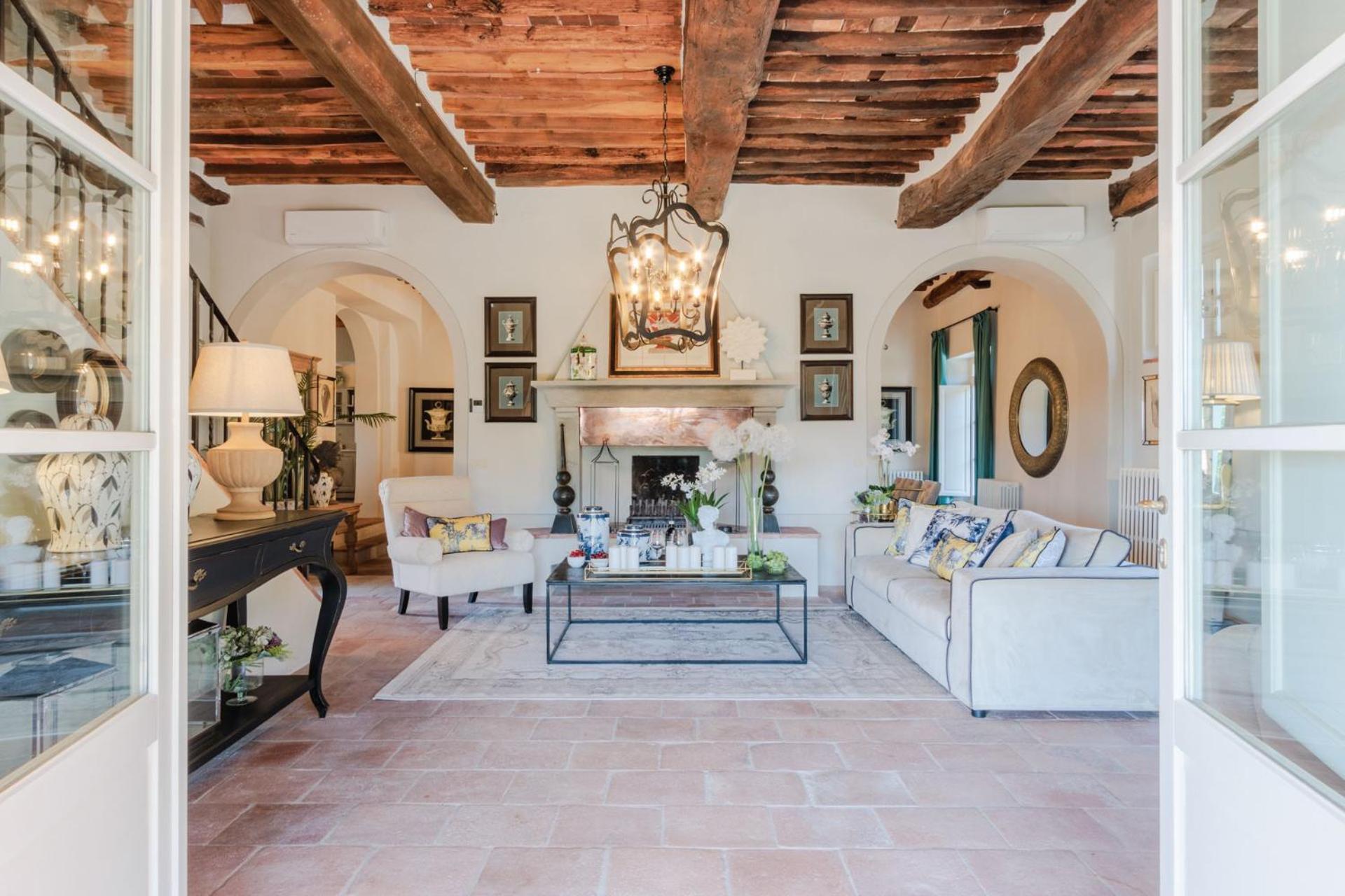 Villa Domus Francigena Lukka Zewnętrze zdjęcie