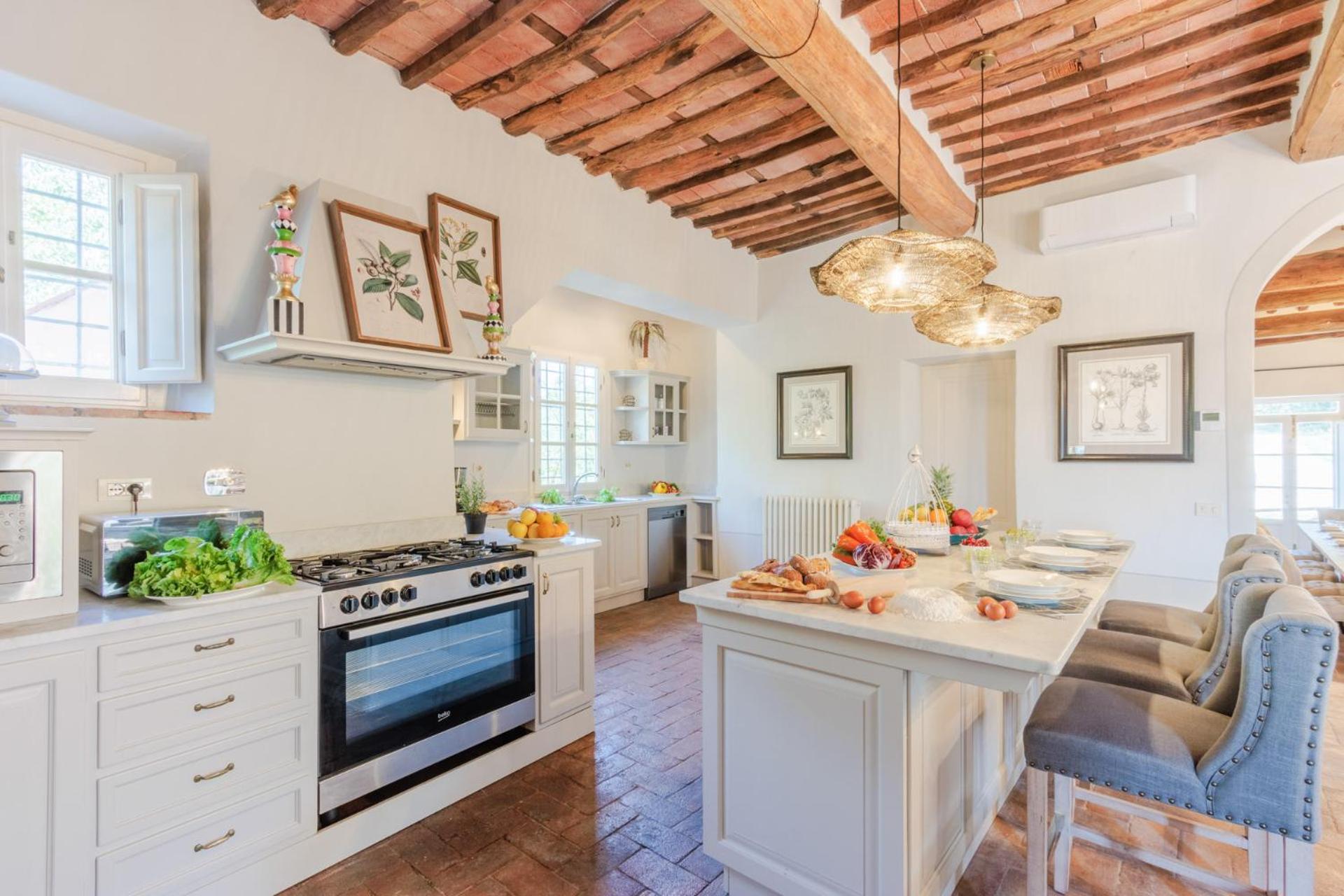 Villa Domus Francigena Lukka Zewnętrze zdjęcie